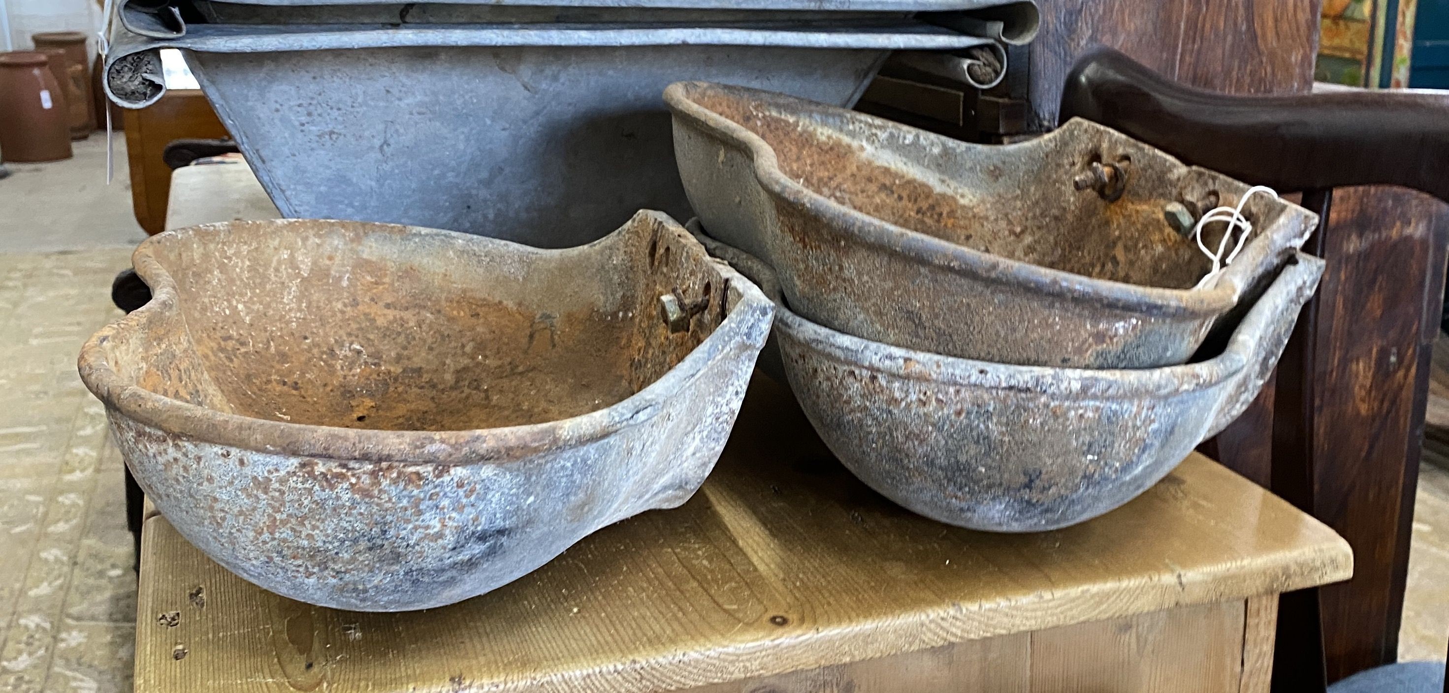 A set of three vintage galvanised wall mounted water troughs, width 39cm, depth 26cm, height 12cm